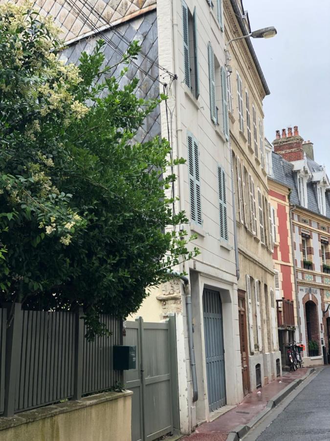 Blanvatel A Trouville Bagian luar foto